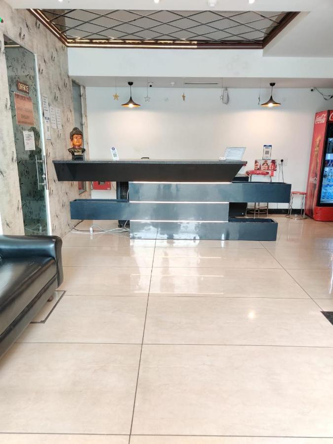 Отель Super Collection O Amritsar Near Railway Station Экстерьер фото
