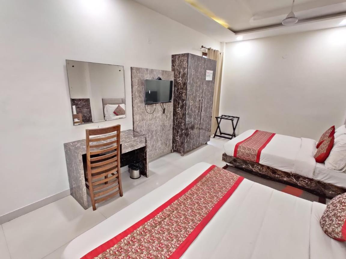 Отель Super Collection O Amritsar Near Railway Station Экстерьер фото